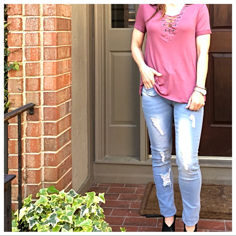 ✨SALE✨Boyfriend style Lace up short sleeve top - Picture 7 of 7